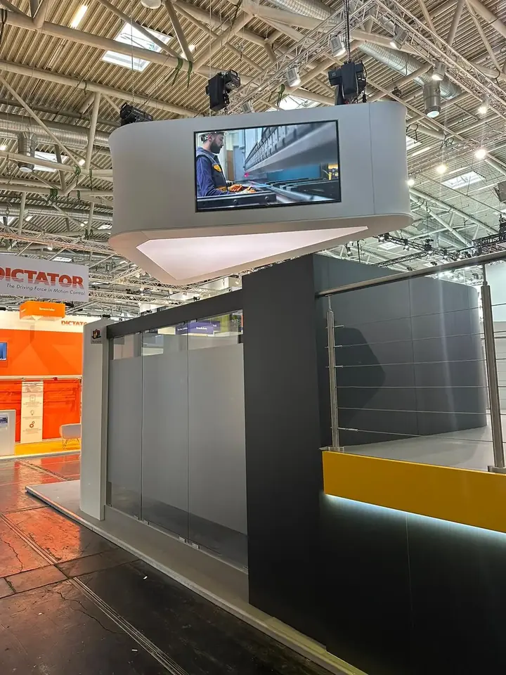 Messestand von Parkolay – BAU 2023, München – Bild 9